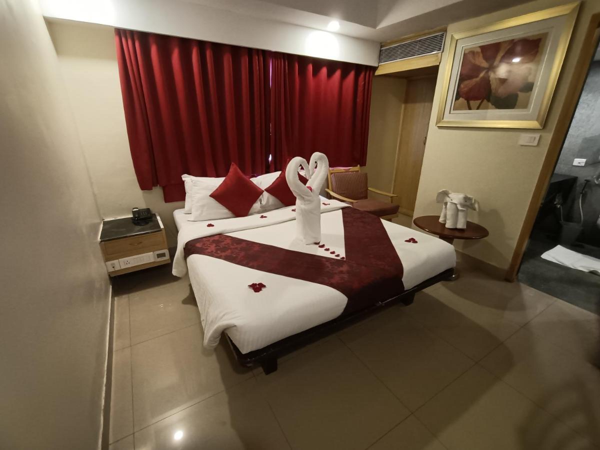 ซาเวรา Hotel เชนไน ภายนอก รูปภาพ