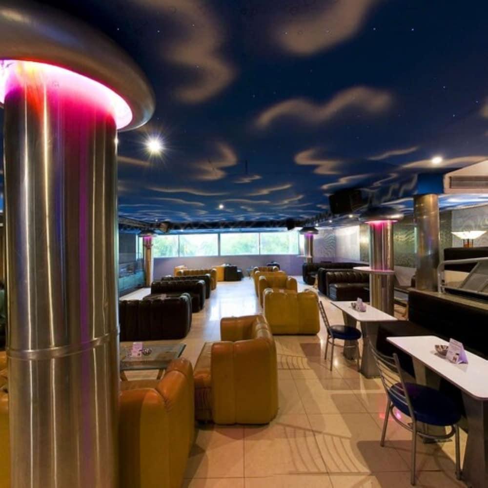 ซาเวรา Hotel เชนไน ภายนอก รูปภาพ